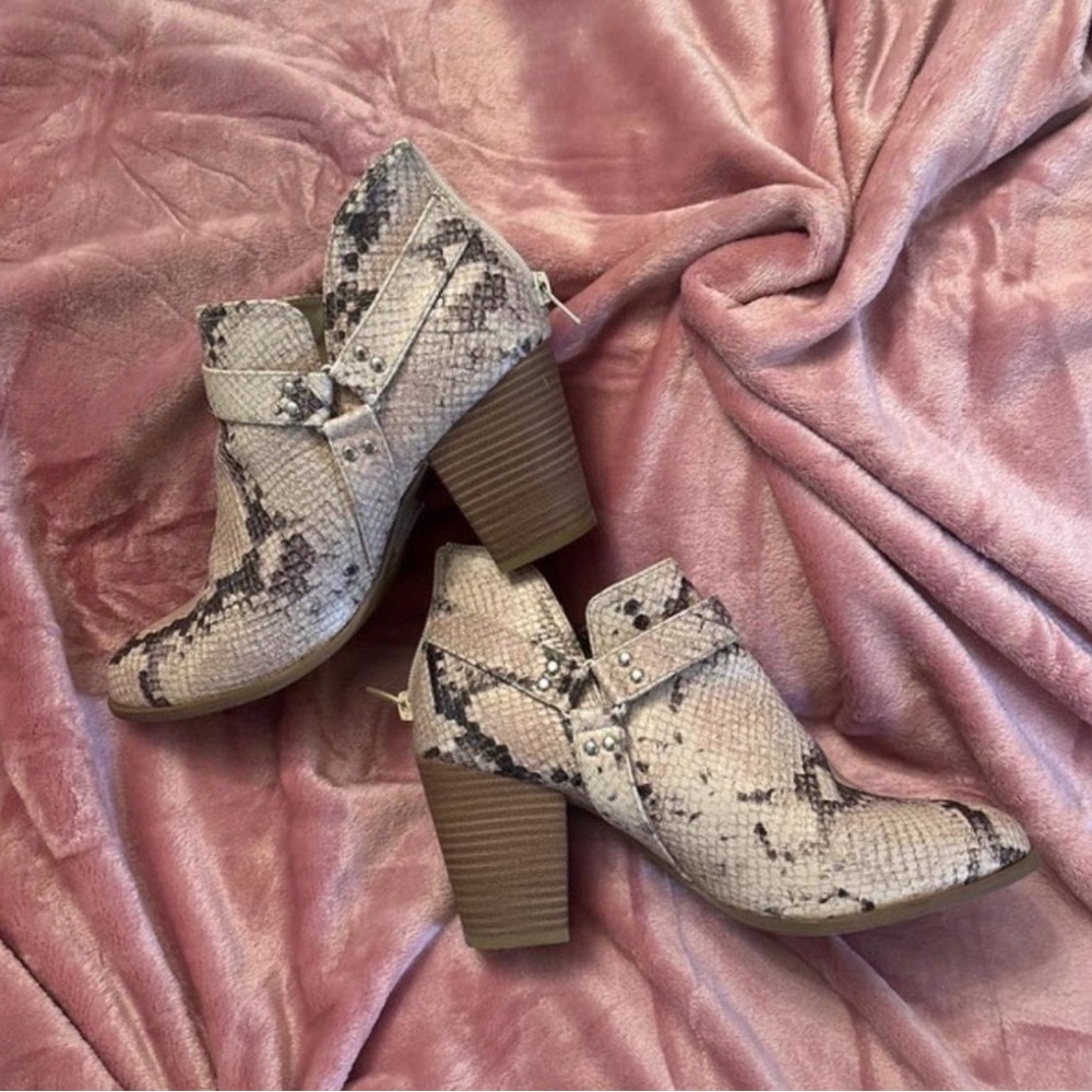 Fergalicious Snake-Print Western Block Heel Ankle Boots - Beige/Black